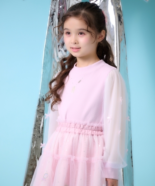 mezzo piano（メゾピアノ）の「ネックレス刺しゅう　袖チュール　テレコ長袖Tシャツ（Tシャツ/カットソー・キッズ・ライトピンク/ラベンダー・130cm/120cm/140cm）」の4枚目の写真