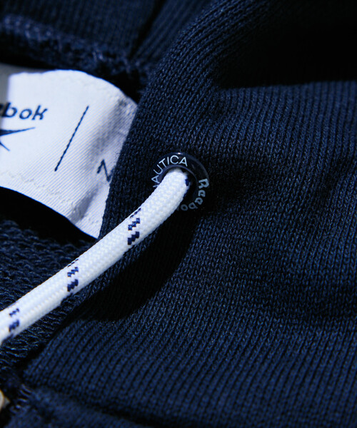 FREAK'S STORE(フリークスストア)の「Reebok × NAUTICA/リーボック × ノーティカ 【Exclusive】 ヘビーウェイト ダブルネームアーチロゴ ジップフーディー/クロップド丈 アーチロゴ スウェット/ジップパーカ(パーカー・レディース・ライトグレー/ネイビー・フリ-)」の15枚目の写真