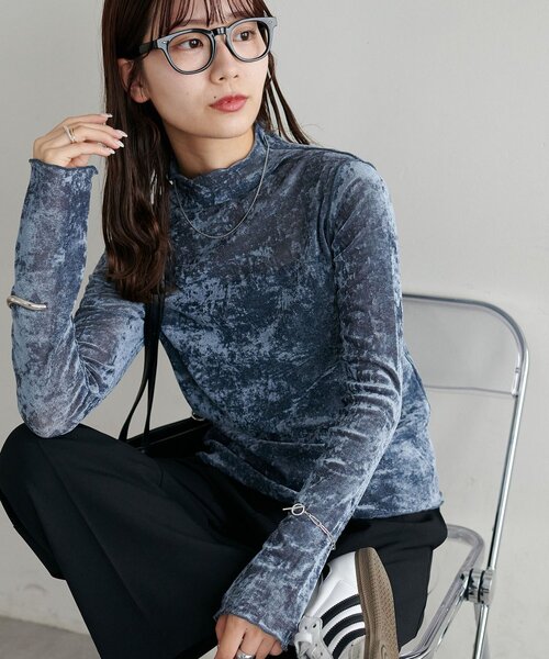 DISCOAT(ディスコート)の「【WEB限定】前後2WAYフロッキーメッシュボトルネックプルオーバー(Tシャツ/カットソー・レディース・ブラック/ブラウン/ブルー/アイボリー/グレイッシュベージュ・FREE)」の5枚目の写真