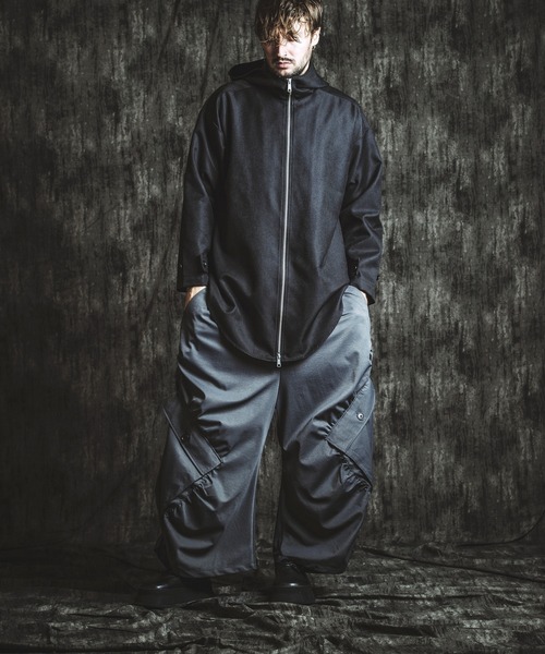 NO ID.（ノーアイディ）の「【NO ID.】Side Gather Wide Cargo Pants / サイド ギャザー ワイド カーゴ パンツ（カーゴパンツ・メンズ・ブラック/グレー・2(M)/1(S)）」の17枚目の写真