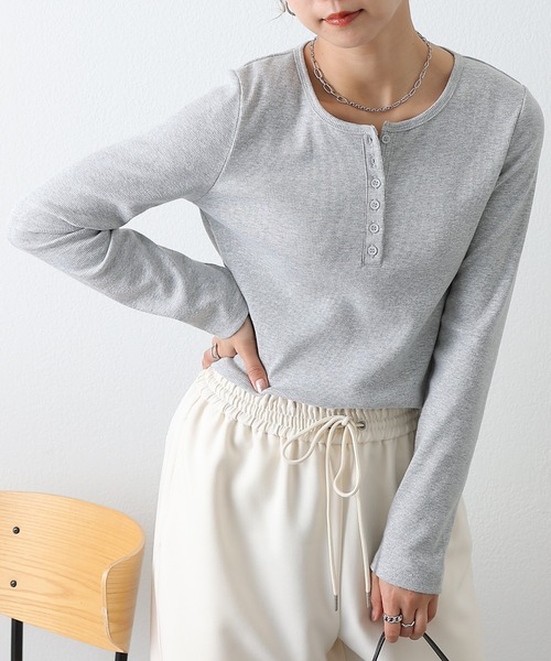 COLONY 2139（コロニートゥーワンスリーナイン）の「ヘンリーネックテレコロングスリーブTee（Tシャツ/カットソー・レディース・ブラック/オフホワイト/グレー・FREE）」の3枚目の写真