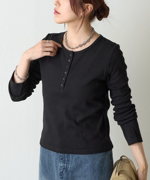 COLONY 2139（コロニートゥーワンスリーナイン）の「ヘンリーネックテレコロングスリーブTee（Tシャツ/カットソー・レディース・ブラック/オフホワイト/グレー・FREE）」の6枚目の写真