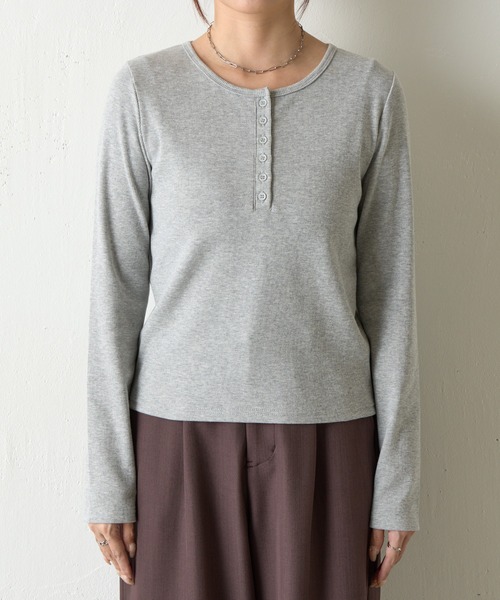 COLONY 2139（コロニートゥーワンスリーナイン）の「ヘンリーネックテレコロングスリーブTee（Tシャツ/カットソー・レディース・ブラック/オフホワイト/グレー・FREE）」の15枚目の写真