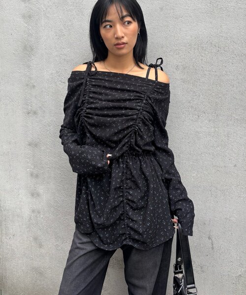 WHO'S WHO gallery(フーズフーギャラリー)の「花柄シャーリングチュニックワンピース(ワンピース・レディース・ブラック/ホワイト・FREE)」の6枚目の写真