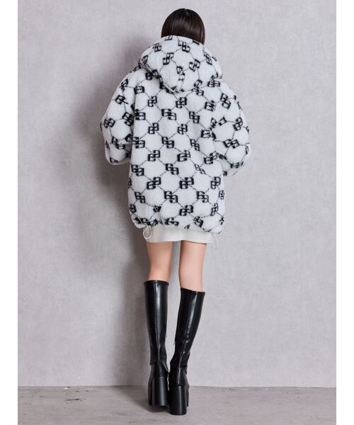 GYDA（ジェイダ）の「GGラメボアBIGブルゾン（ブルゾン・レディース・グレー/オフホワイト/ブラック・FREE）」の8枚目の写真