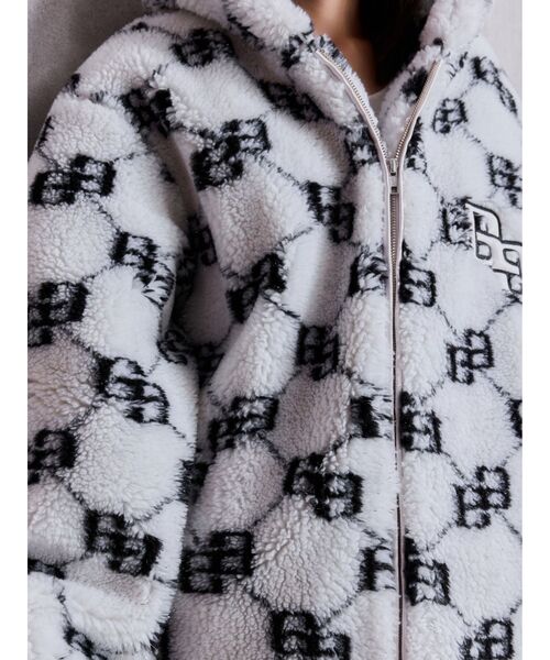 GYDA（ジェイダ）の「GGラメボアBIGブルゾン（ブルゾン・レディース・グレー/オフホワイト/ブラック・FREE）」の9枚目の写真