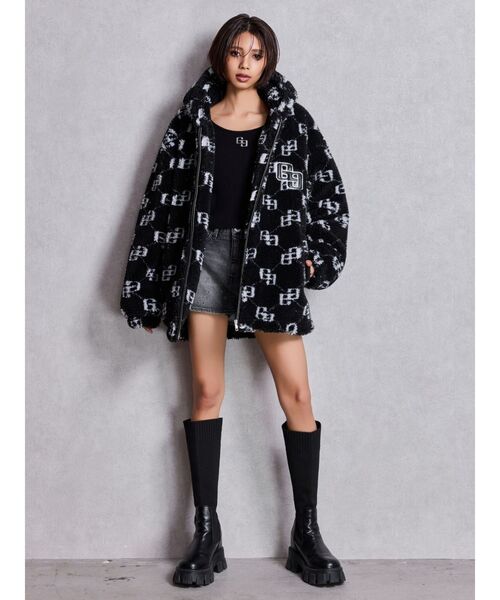 GYDA（ジェイダ）の「GGラメボアBIGブルゾン（ブルゾン・レディース・グレー/オフホワイト/ブラック・FREE）」の15枚目の写真