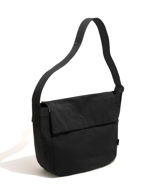 UNTRACK(アントラック)の「アントラック ショルダーバッグ ニュースペーパー 14L 60402(ショルダーバッグ・メンズ・ブラウン/ブラック/ネイビー/カーキ・FREE)」の2枚目の写真