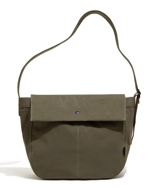 UNTRACK(アントラック)の「アントラック ショルダーバッグ ニュースペーパー 14L 60402(ショルダーバッグ・メンズ・ブラウン/ブラック/ネイビー/カーキ・FREE)」の14枚目の写真