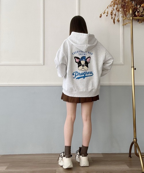 Nana（ナナ）の「裏毛イヌ刺繍ZIPパーカー（パーカー・レディース・アッシュグレー・FREE）」の5枚目の写真