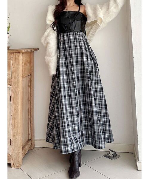 MERCURYDUO（マーキュリーデュオ）の「【WEB限定カラーあり】シャギークロップドカーディガン（カーディガン/ボレロ・レディース・ライトグレー/ピンク/ライトブルー/オフホワイト・FREE）」の9枚目の写真