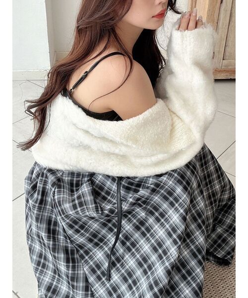 MERCURYDUO（マーキュリーデュオ）の「【WEB限定カラーあり】シャギークロップドカーディガン（カーディガン/ボレロ・レディース・ライトグレー/ピンク/ライトブルー/オフホワイト・FREE）」の11枚目の写真