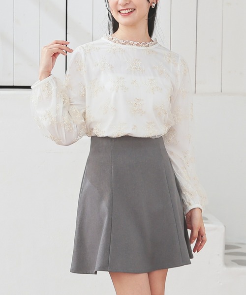 Honeys(ハニーズ)の「チュール刺繍トップス(Tシャツ/カットソー・レディース・サックスブルー系/アイボリー/ブラック・L/LL/M/S)」の5枚目の写真
