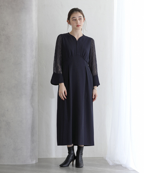 La TOTALITE(ラトータリテ)の「レーススリーブワンピース(ワンピース・レディース・ベージュ/ネイビー・36/38)」の11枚目の写真