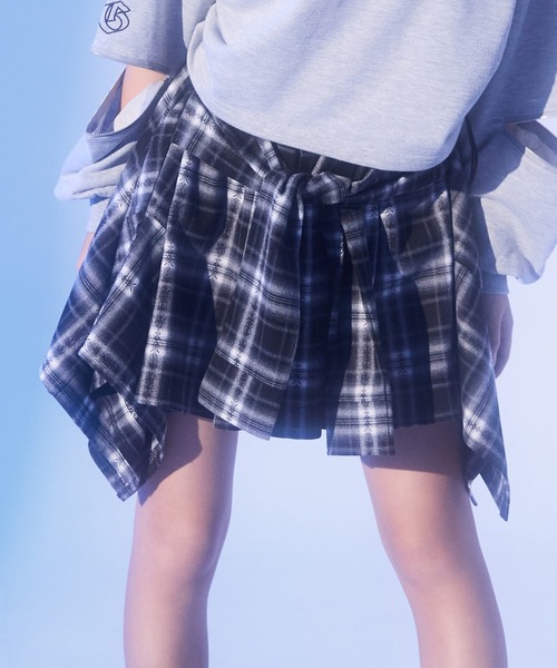 ANAP GｉRL（アナップガール）の「腰巻 シャツ風 スカート【キッズお揃い】（スカート・キッズ・ブラック/ブラウン/レッド・XS/S/M）」の2枚目の写真