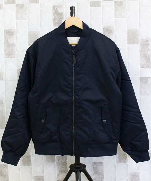 Calvin Klein(カルバン・クライン)の「CKJ MA-1 ナイロンボンバージャケット LS NYLON BOMBER JACKET(MA-1・メンズ・オリーブ/ブラック/ネイビー・XL/L/M)」の3枚目の写真