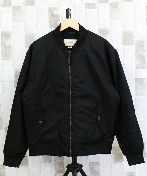 Calvin Klein(カルバン・クライン)の「CKJ MA-1 ナイロンボンバージャケット LS NYLON BOMBER JACKET(MA-1・メンズ・オリーブ/ブラック/ネイビー・XL/L/M)」の2枚目の写真