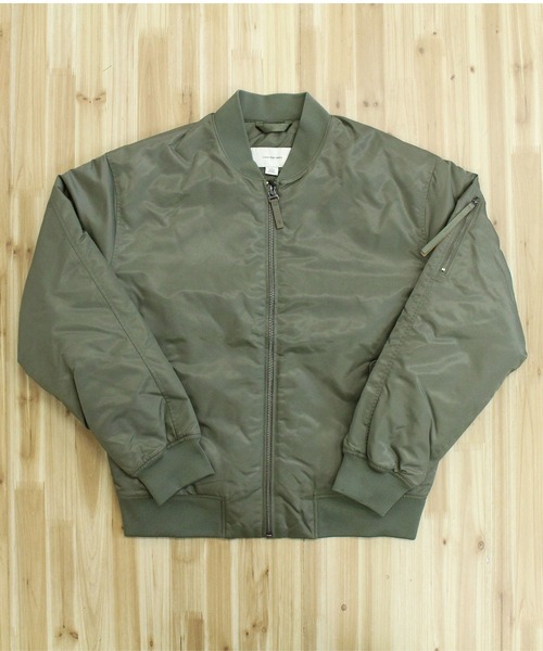 Calvin Klein(カルバン・クライン)の「CKJ MA-1 ナイロンボンバージャケット LS NYLON BOMBER JACKET(MA-1・メンズ・オリーブ/ブラック/ネイビー・XL/L/M)」の10枚目の写真