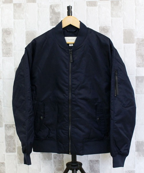 Calvin Klein(カルバン・クライン)の「CKJ MA-1 ナイロンボンバージャケット LS NYLON BOMBER JACKET(MA-1・メンズ・オリーブ/ブラック/ネイビー・XL/L/M)」の12枚目の写真