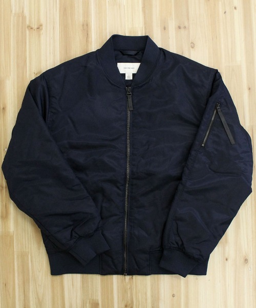 Calvin Klein(カルバン・クライン)の「CKJ MA-1 ナイロンボンバージャケット LS NYLON BOMBER JACKET(MA-1・メンズ・オリーブ/ブラック/ネイビー・XL/L/M)」の14枚目の写真