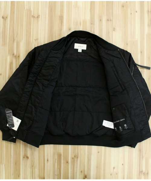 Calvin Klein(カルバン・クライン)の「CKJ MA-1 ナイロンボンバージャケット LS NYLON BOMBER JACKET(MA-1・メンズ・オリーブ/ブラック/ネイビー・XL/L/M)」の21枚目の写真