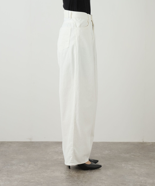 JANE SMITH / JOHN SMITH(ジェーンスミスジョンスミス)の「【JANE SMITH】 8W COTTON CORDUROY TUCK5 PANT:パンツ(スラックス・レディース・ホワイト・25/26)」の6枚目の写真