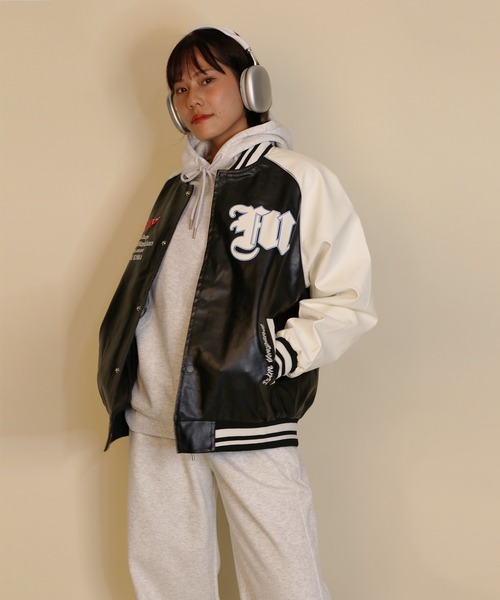 aimoha(アイモハ)の「ワッペンロゴPUスタジャン/Patch logo PU stadium jacket(スタジャン・メンズ・ブラック/ホワイト・X-LARGE/MEDIUM/LARGE)」の4枚目の写真