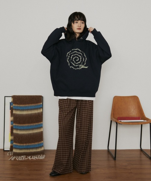 MERLOT（メルロー）の「レタリングロゴフーディー/裏起毛（パーカー・レディース・グレー/ネイビー・FREE）」の7枚目の写真