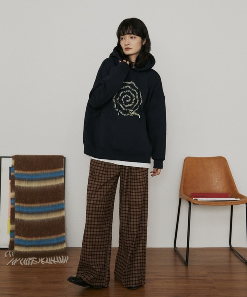 MERLOT（メルロー）の「レタリングロゴフーディー/裏起毛（パーカー・レディース・グレー/ネイビー・FREE）」の8枚目の写真