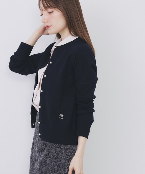 index（インデックス）の「ビジュークルーネックカーディガン【洗濯機OK】《7col/XS～LL》（カーディガン/ボレロ・レディース・チャコールグレー/ナチュラル/モスグリーン系7/ブラウン系その他/ネイビー/ピンク系1/ボルドー・34/36/38/40/42）」の21枚目の写真