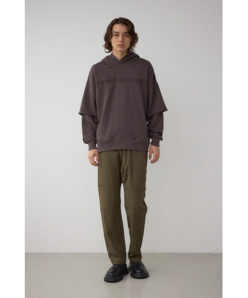 AZUL by moussy（アズールバイマウジー）の「フェイクレイヤードスウェットフーディー（パーカー・メンズ・チャコールグレー/ダークベージュ・MEDIUM/LARGE）」の7枚目の写真