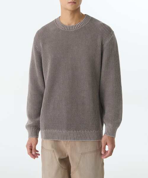 MUSINSA STANDARD（ムシンサスタンダード）の「ピグメントリブクルーネックニット[ブラウン]（ニット/セーター・メンズ・その他・SMALL/MEDIUM/LARGE/X-LARGE/XX-LARGE）」の2枚目の写真