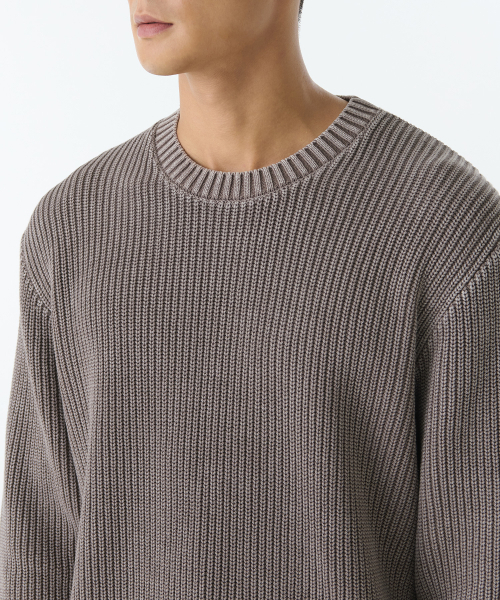 MUSINSA STANDARD（ムシンサスタンダード）の「ピグメントリブクルーネックニット[ブラウン]（ニット/セーター・メンズ・その他・SMALL/MEDIUM/LARGE/X-LARGE/XX-LARGE）」の4枚目の写真
