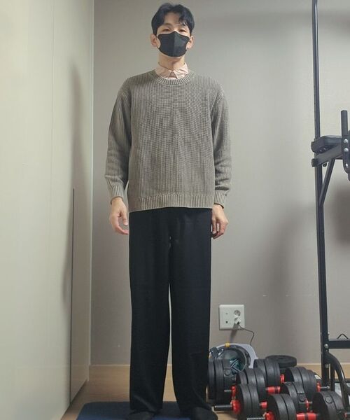 MUSINSA STANDARD（ムシンサスタンダード）の「ピグメントリブクルーネックニット[ブラウン]（ニット/セーター・メンズ・その他・SMALL/MEDIUM/LARGE/X-LARGE/XX-LARGE）」の8枚目の写真