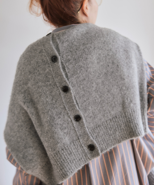 Spick & Span（スピックアンドスパン）の「a&m アルパカミックスポロシャツニット（ニット/セーター・レディース・グレー/イエロー/ブルー系その他・FREE）」の10枚目の写真