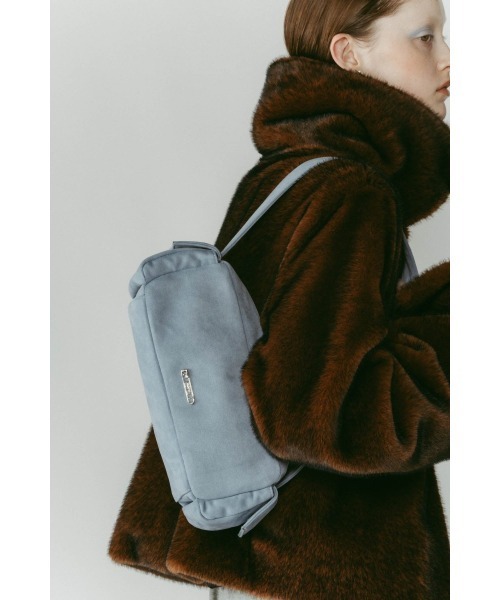 Knuth Marf（クヌースマーフ）の「rectangle suede shoulder bag（ショルダーバッグ・レディース・ブルー/チャコール・ONE SIZE）」の3枚目の写真