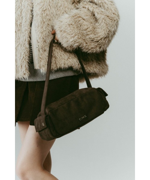 Knuth Marf（クヌースマーフ）の「rectangle suede shoulder bag（ショルダーバッグ・レディース・ブルー/チャコール・ONE SIZE）」の11枚目の写真