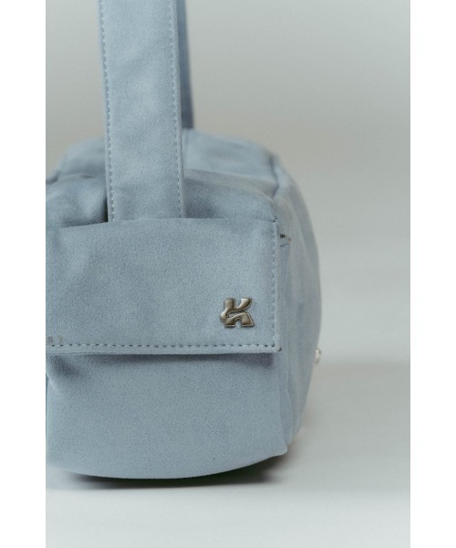 Knuth Marf（クヌースマーフ）の「rectangle suede shoulder bag（ショルダーバッグ・レディース・ブルー/チャコール・ONE SIZE）」の14枚目の写真