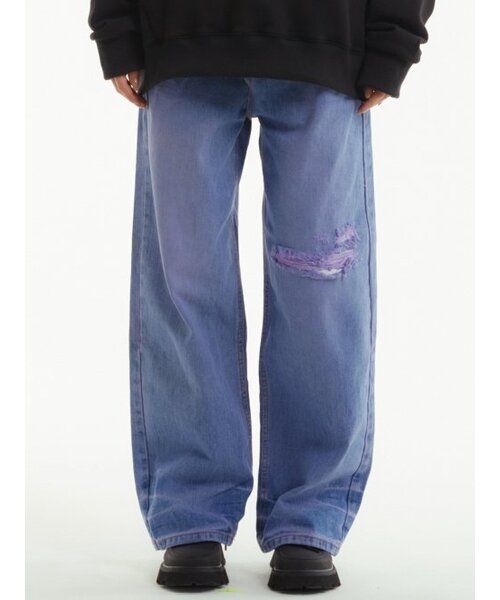 UNKNOWN PLANET(アンノウンプラネット)の「ワイドスリットデストロイドダイングパンツ(デニムパンツ・レディース・その他・LARGE/MEDIUM/SMALL/X-SMALL)」の1枚目の写真