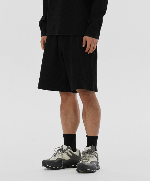 ワッフルユニトレイルショーツ-ブラック