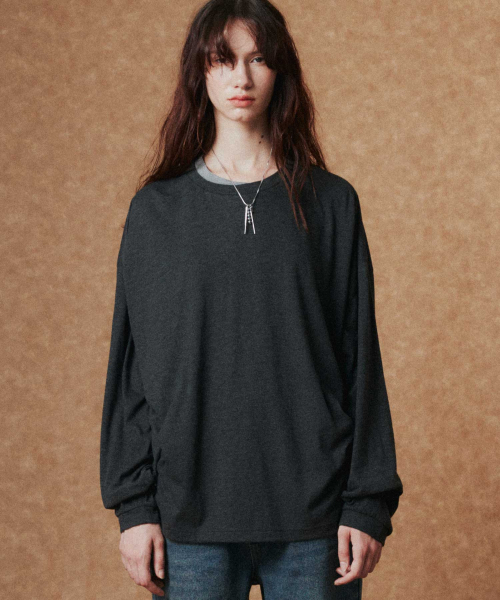 WMC(ダブリューエムシー)の「ダブルネックロングスリーブ_チャコールグレー(Tシャツ/カットソー・メンズ・ダークグレー・LARGE)」の1枚目の写真