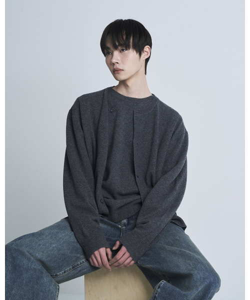 POKER FACE(ポーカーフェイス)の「FARASHA CASHMERE CREW NECK CARDIGAN CHARCOAL(ニット/セーター・レディース・その他・50/46/48)」の6枚目の写真