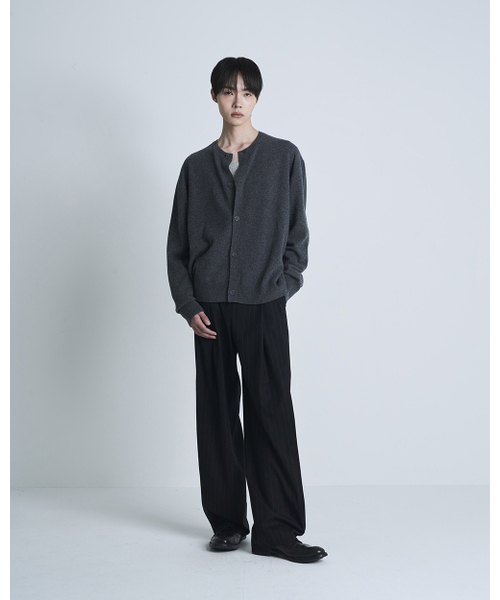 POKER FACE(ポーカーフェイス)の「FARASHA CASHMERE CREW NECK CARDIGAN CHARCOAL(ニット/セーター・レディース・その他・50/46/48)」の9枚目の写真