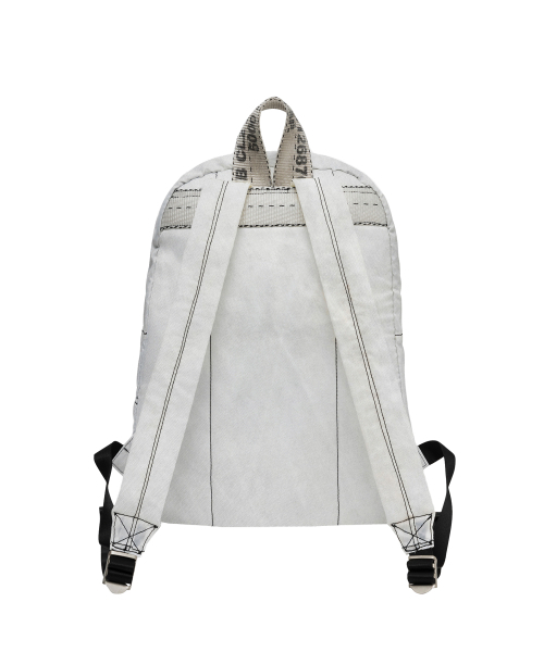 KANEITEI（カネイテイ）の「TENT LINING BACKPACK (WHITE) / UPCYCLED（バックパック/リュック・レディース・ホワイト・FREE）」の2枚目の写真