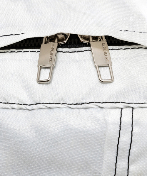 KANEITEI（カネイテイ）の「TENT LINING BACKPACK (WHITE) / UPCYCLED（バックパック/リュック・レディース・ホワイト・FREE）」の6枚目の写真