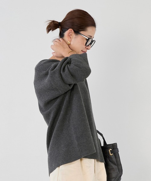 MICA&DEAL（マイカ＆ディール）の「Vネックニットプルオーバー（ニット/セーター・レディース・ブラウン/チャコールグレー/オフホワイト・FREE）」の12枚目の写真