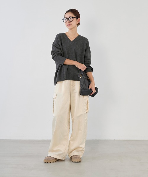 MICA&DEAL（マイカ＆ディール）の「Vネックニットプルオーバー（ニット/セーター・レディース・ブラウン/チャコールグレー/オフホワイト・FREE）」の16枚目の写真