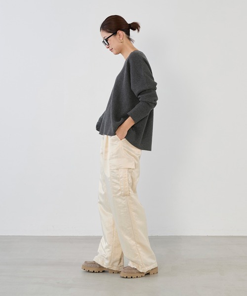 MICA&DEAL（マイカ＆ディール）の「Vネックニットプルオーバー（ニット/セーター・レディース・ブラウン/チャコールグレー/オフホワイト・FREE）」の19枚目の写真