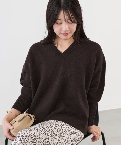 MICA&DEAL（マイカ＆ディール）の「Vネックニットプルオーバー（ニット/セーター・レディース・ブラウン/チャコールグレー/オフホワイト・FREE）」の21枚目の写真