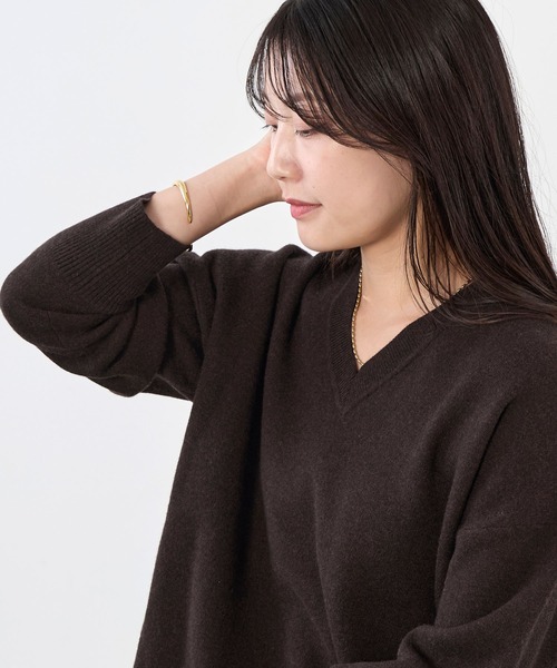 MICA&DEAL（マイカ＆ディール）の「Vネックニットプルオーバー（ニット/セーター・レディース・ブラウン/チャコールグレー/オフホワイト・FREE）」の22枚目の写真